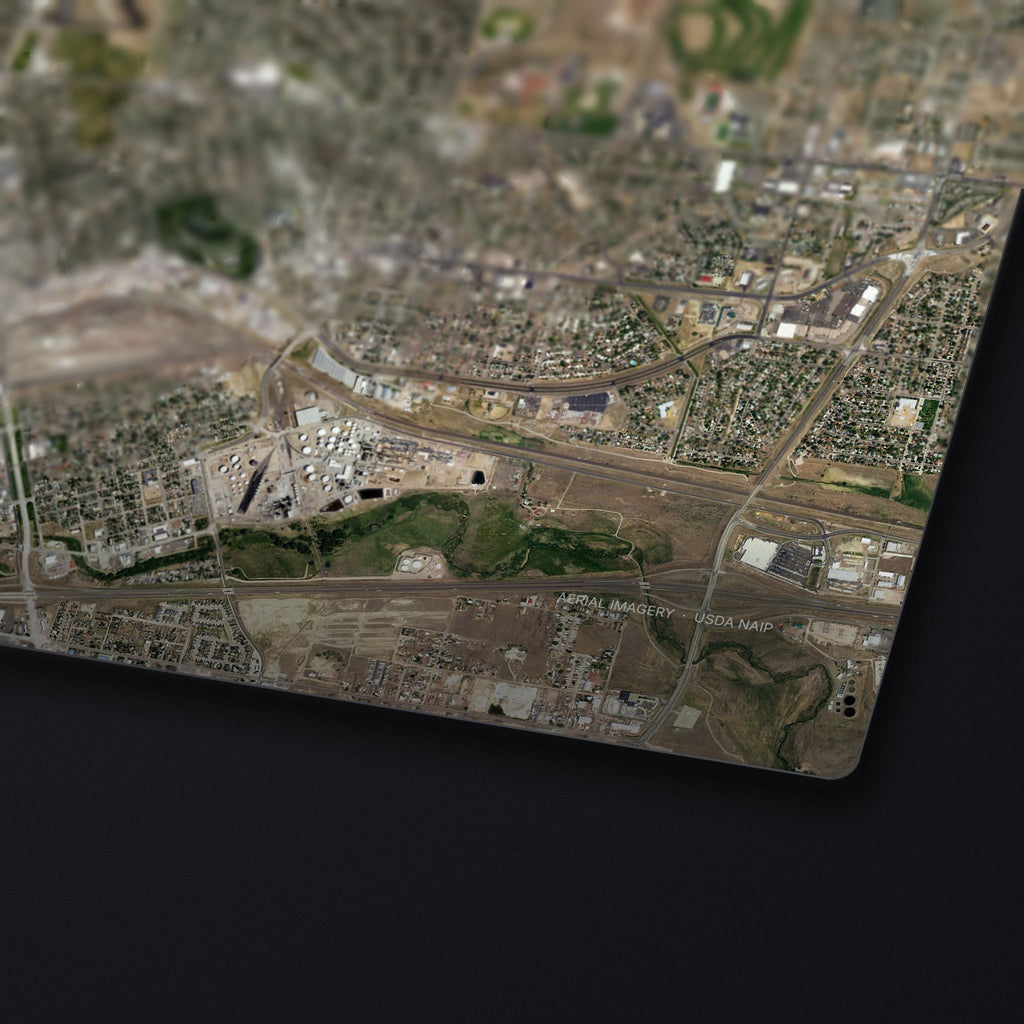 Cheyenne Satellite Desk Mat, edge detail