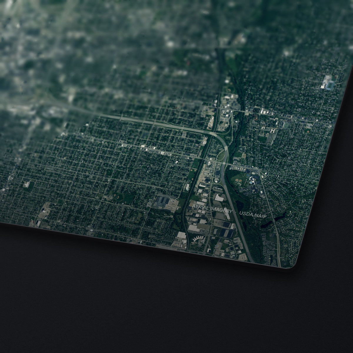 Columbus Satellite Desk Mat, edge detail